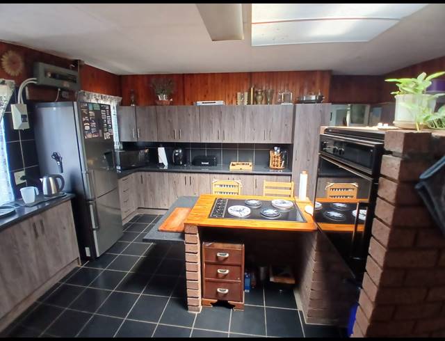 4 BEDROOM HOUSE FOR SALE IN BO-DORP